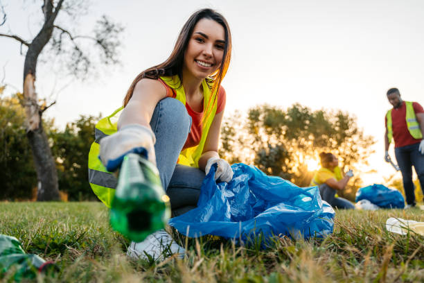 Best Yard Cleanup Services  in Traer, IA